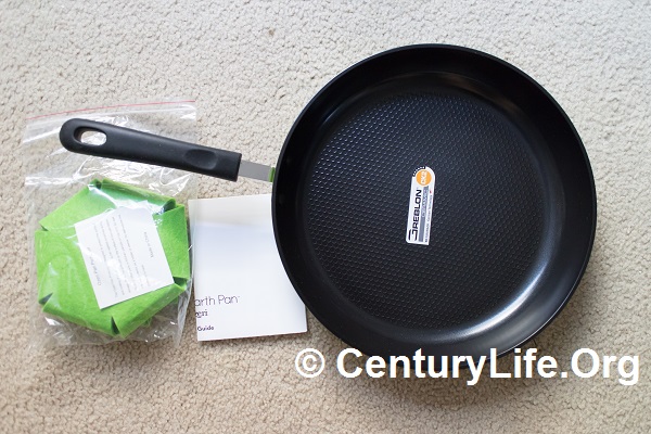 Comes with free green pan separator, so if you stack pans, they won't bump into each other and chip the ceramic off each other.