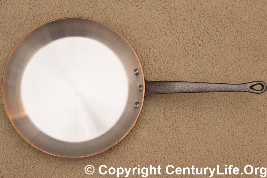 SPLAYED SAUTE PAN IN COPPER TIN EXTRA THICK WITH BRONZE HANDLE